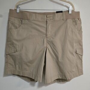NWT Lane Bryant Beige Khaki Cargo  Shorts Size 18 40" Waist &  Inseam 7.5" NEW